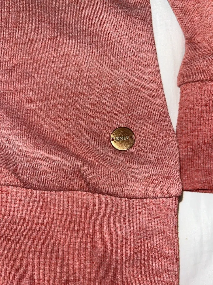Sweat a capuche - photo numéro 4