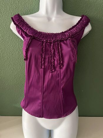 Top satiné gainant violet réveillon Noël