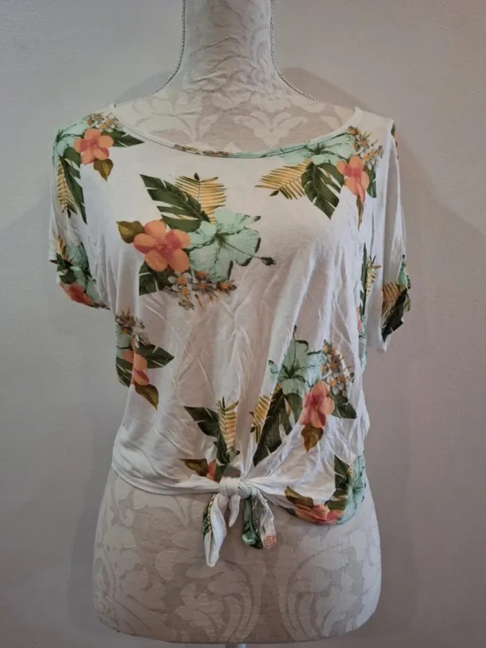 Tee shirt court arkitect taille L 40 blanc à fleurs noeud
