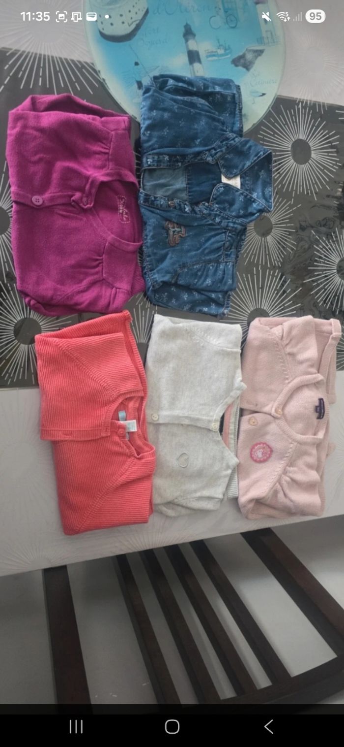 Lot vêtements fille 12 mois - photo numéro 10