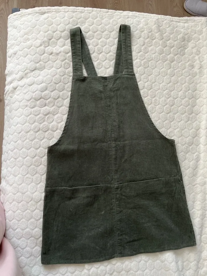 Robe en velours côtelé vert