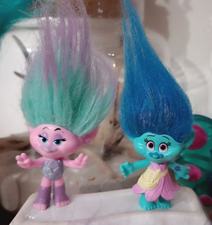 Lot de figurines trolls Poppy et ses amis + cadeaux - photo numéro 9