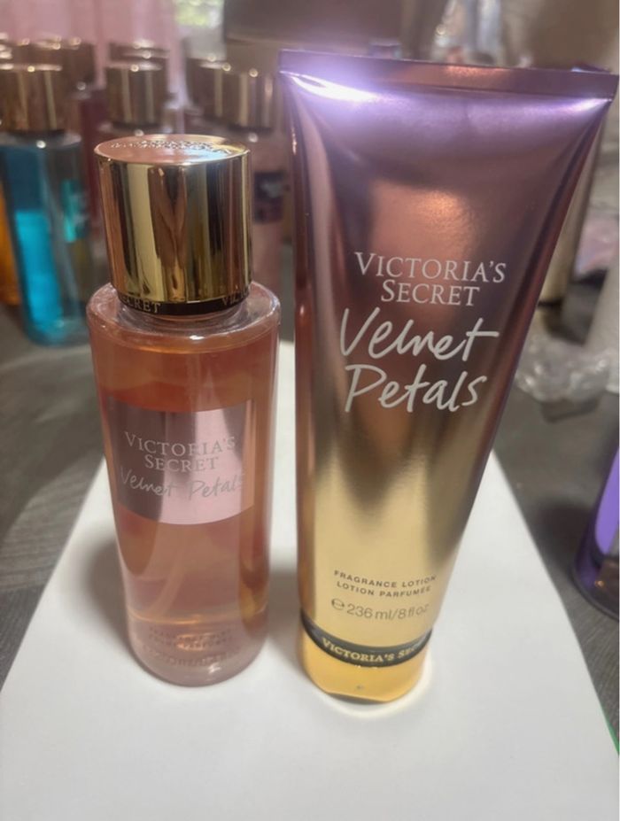 Ensemble crème et brume Victoria ´s secret Velnet Petals - photo numéro 3