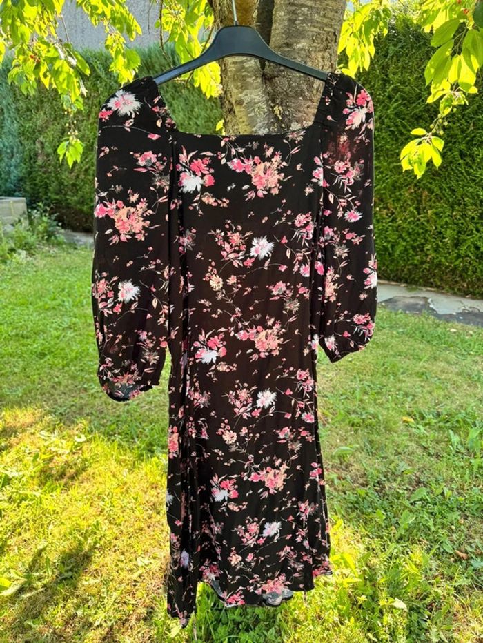 Robe fleurie noire || B-young || taille XL - photo numéro 2