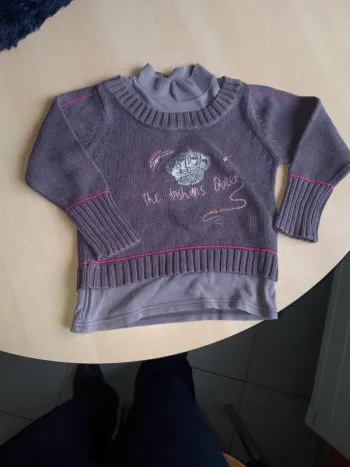 Pull 3 pommes 4 ans