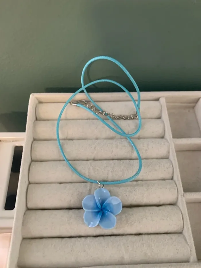 collier fleur