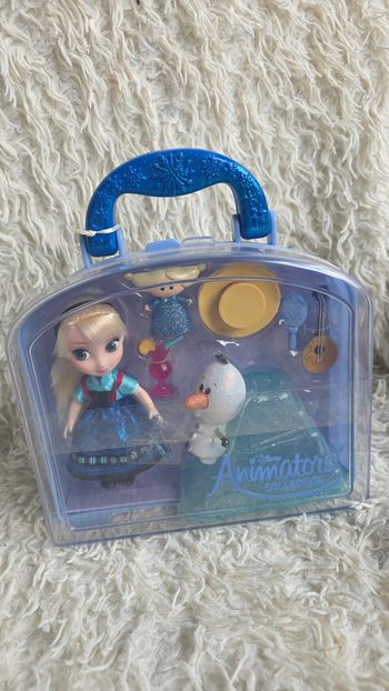 Mini poupée disney - valise Mini animator - princesse elsa - disneyland paris disney store Neuf