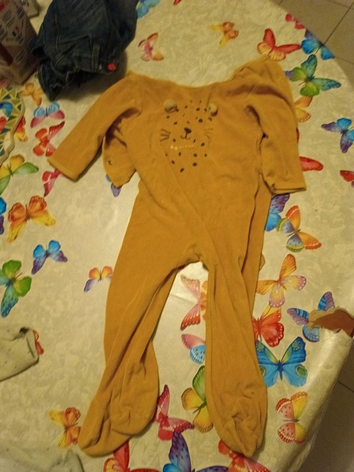 Lot 4 pyjamas et 1 body 24 mois Sergent major orchestra kiabi - photo numéro 7