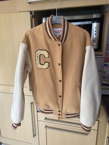 Blouson Teddy femme, marque Jennyfer