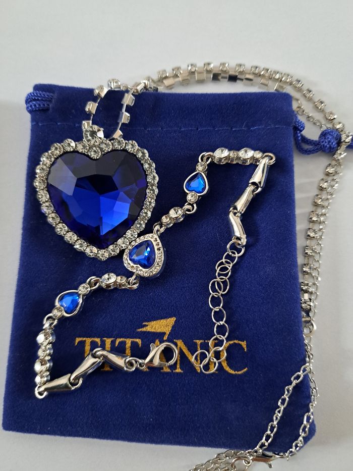 Lot Coeur de l'océan Titanic bracelet et pendentif vendu avec une pochette