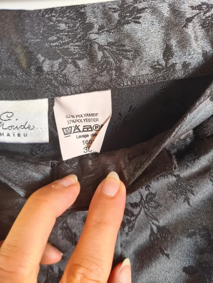 Pantalon noir - photo numéro 4