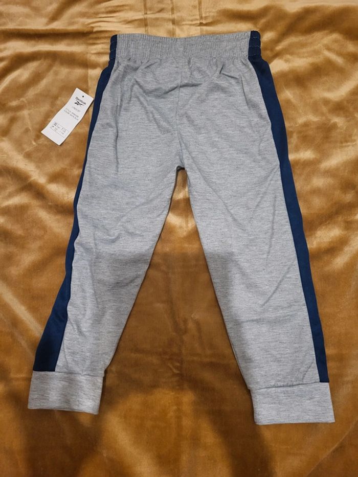 Jogging Reebok 4/5ans 110cm Neuf - photo numéro 3