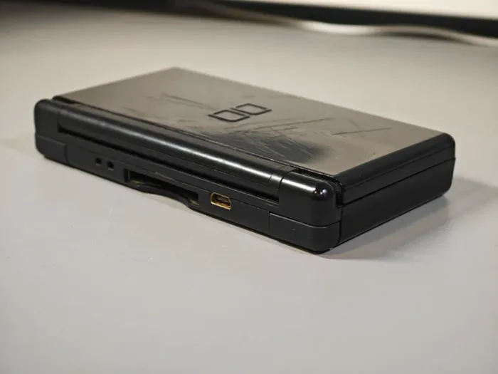 Console Nintendo DS Lite avec chargeur fonction GBA uniquement - photo numéro 10