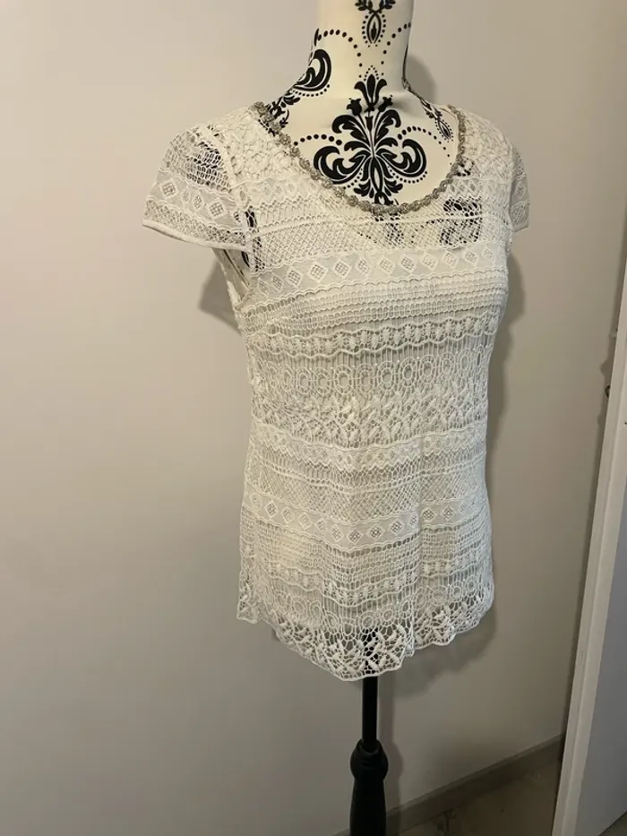 T-shirt blanc manches courtes à dentelle doublé débardeur superposé strass col rond Morgan taille 38 - photo numéro 2