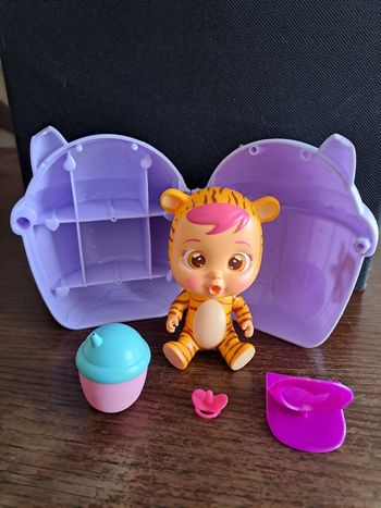 Cry babies le tigre avec maison et accessoires 