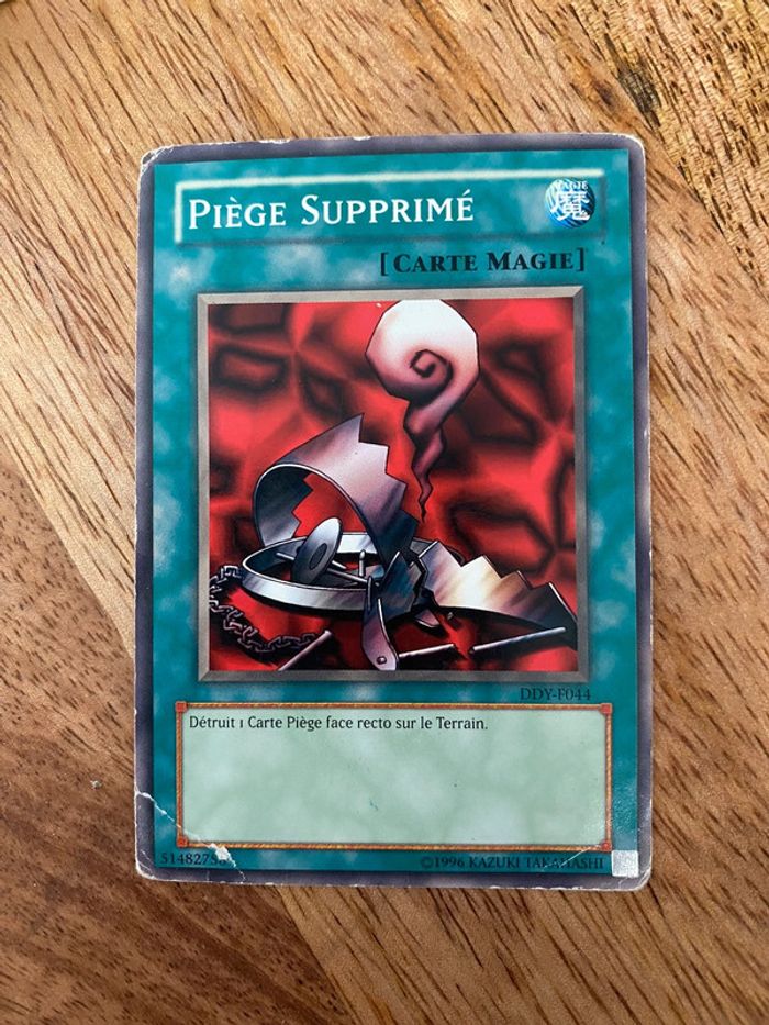 Carte Yu-Gi-Oh! Piège supprimé DDY-F044