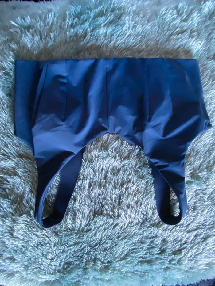 Brassière Oysho bleue marine - photo numéro 5