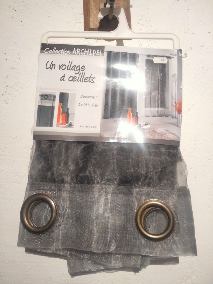 Voilage gris avec motifs feuilles 140x240