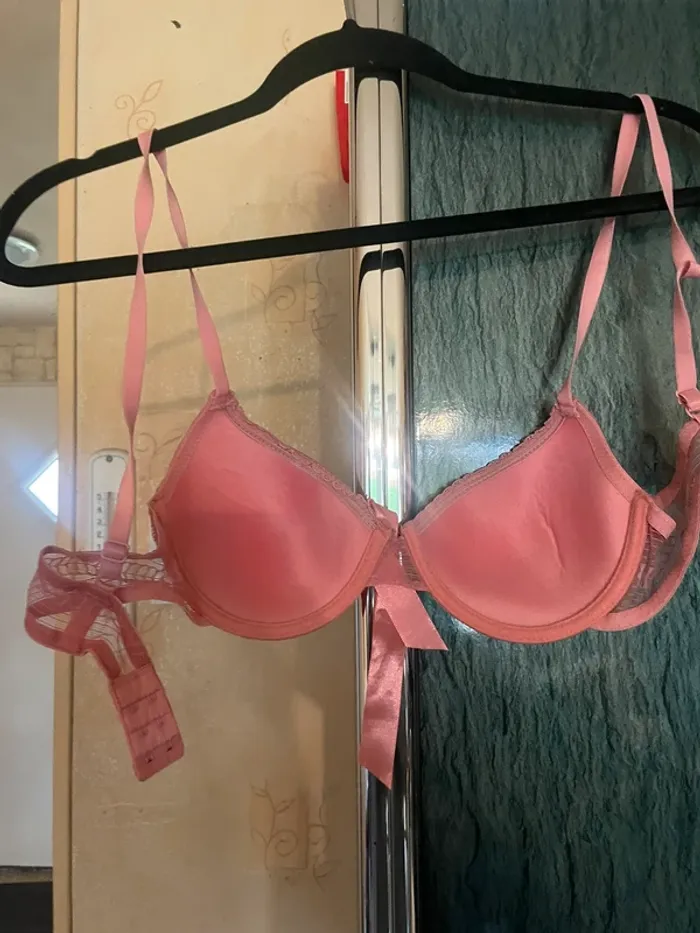 Soutif rose noeud - photo numéro 2