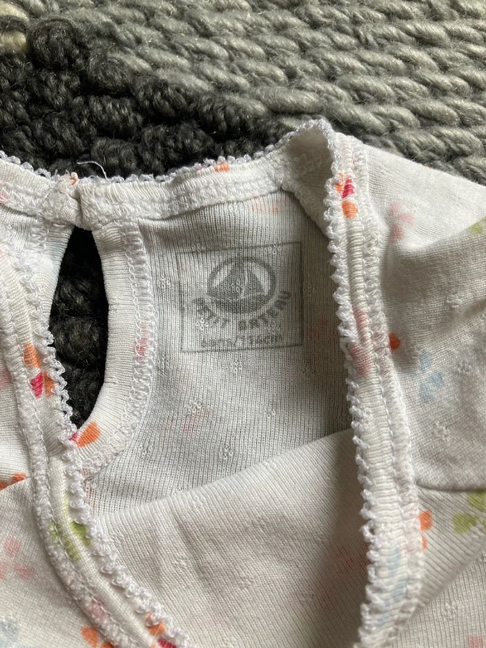 Lot chemises de nuit et t-shirt - photo numéro 7