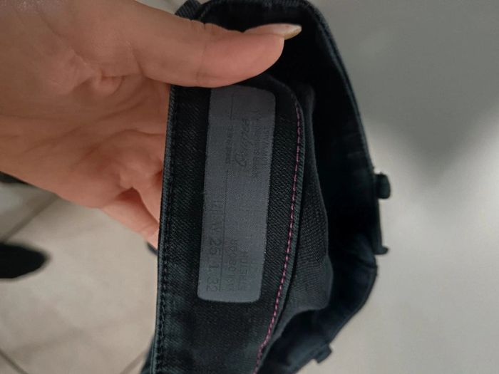 C10 jeans noir Diesel W25 - photo numéro 4