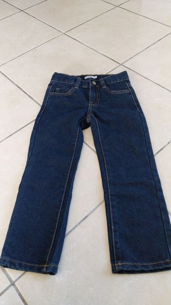 Jeans garçon neuf taille 4 ans