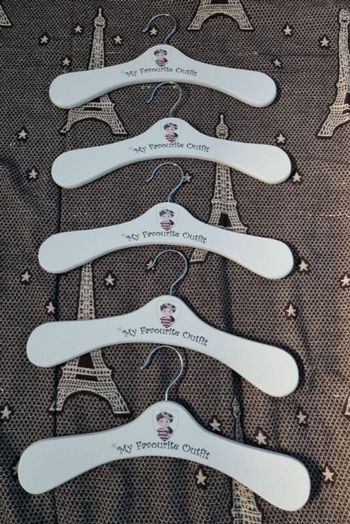 Lot 5 cintres blanc style vintage