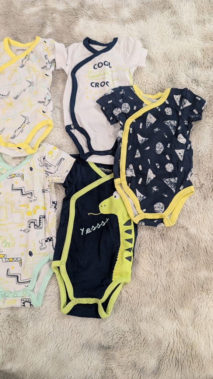 Lot de 7 bodies Orchestra taille 1 mois neufs - photo numéro 3