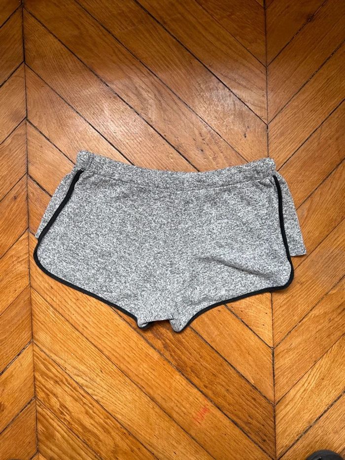 Short taille 34/36 brandy Melville - photo numéro 6