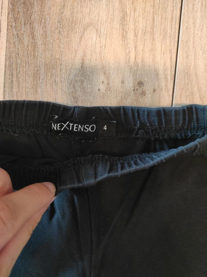 Pantacourt/short legging 4 ans en TBE - photo numéro 2