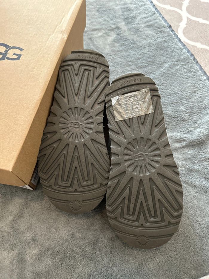 Ugg taille 36 neuf - photo numéro 4