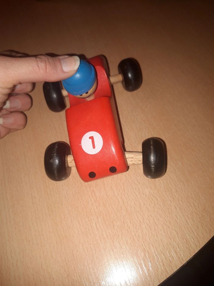 Voiture en bois - photo numéro 5