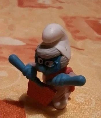 Grand mère - 60 Schtroumpfs à collectionner - Happy Meal Mc Donald - 2018