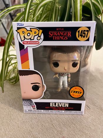 Funko pop eleven stranger things limited edition chase
