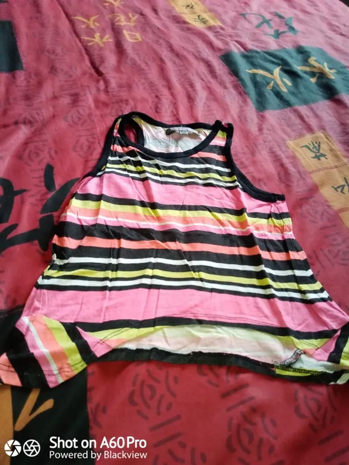 Lot de 4tee shirt fille taille 4 ans - photo numéro 5