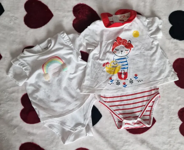 Lot bodies tee-shirts 3 mois