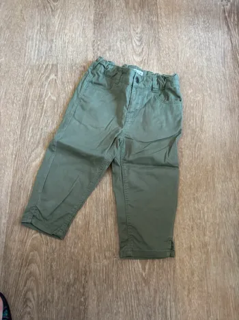Pantacourt kaki 4 ans
