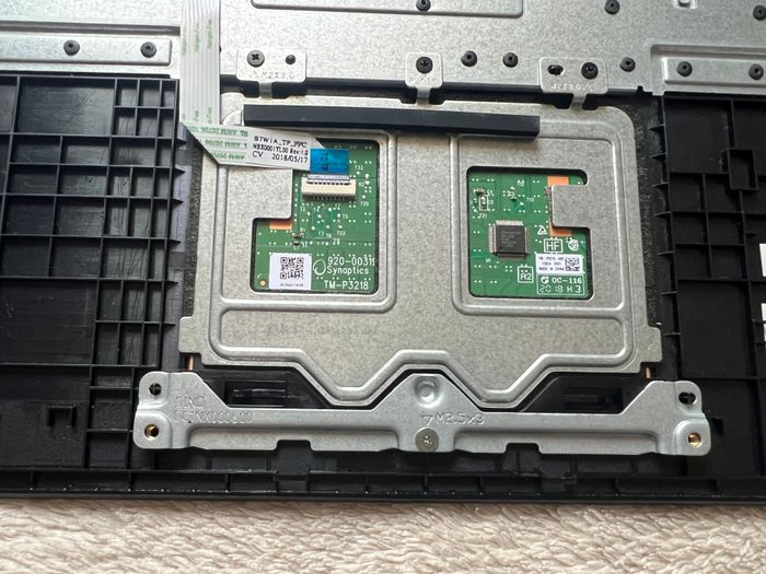 Touchpad / pavé tactile noir – Acer Aspire ES1-732 (modèle N16C3) - photo numéro 2