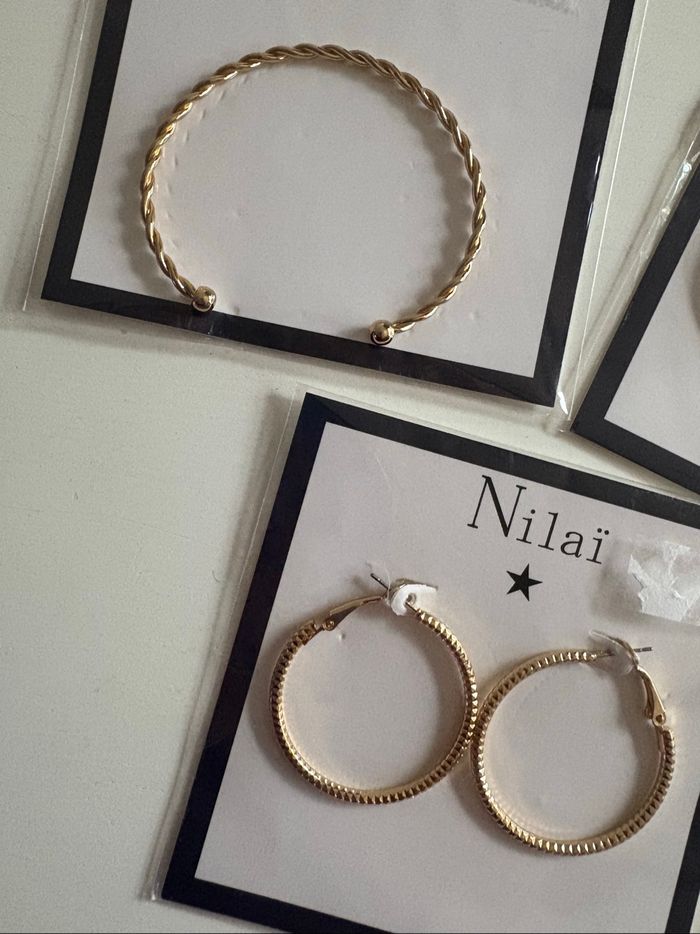 Lot de bijoux Nilaï neufs avec emballage - photo numéro 2
