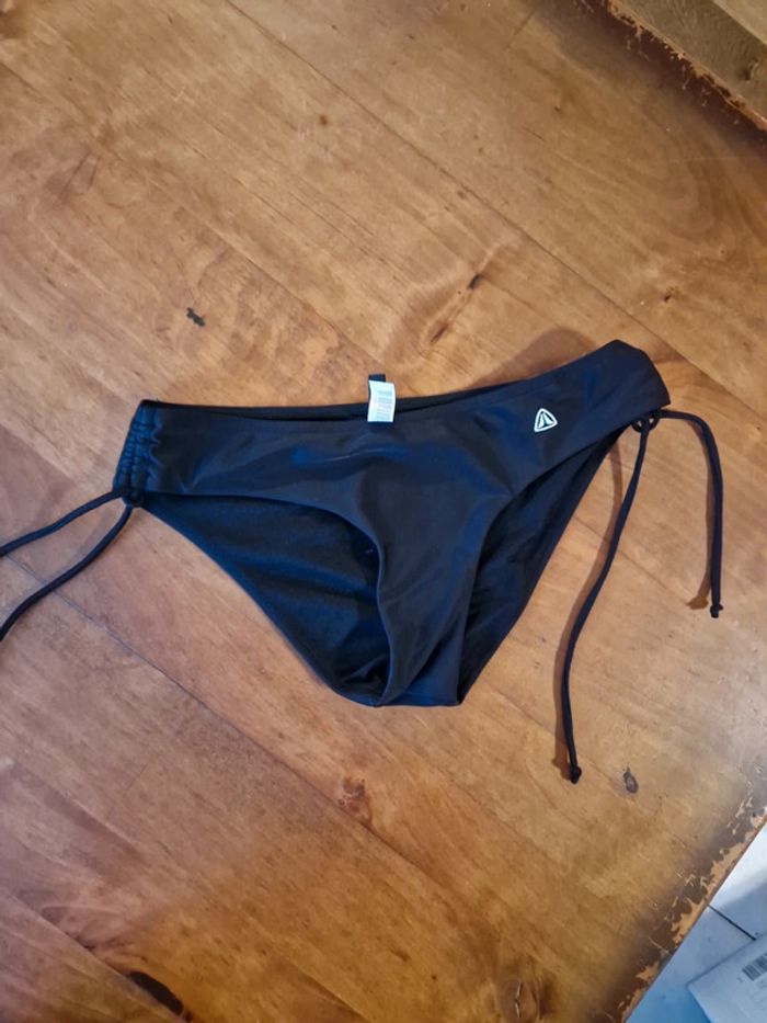 Maillot de bain monokini noir taille 36