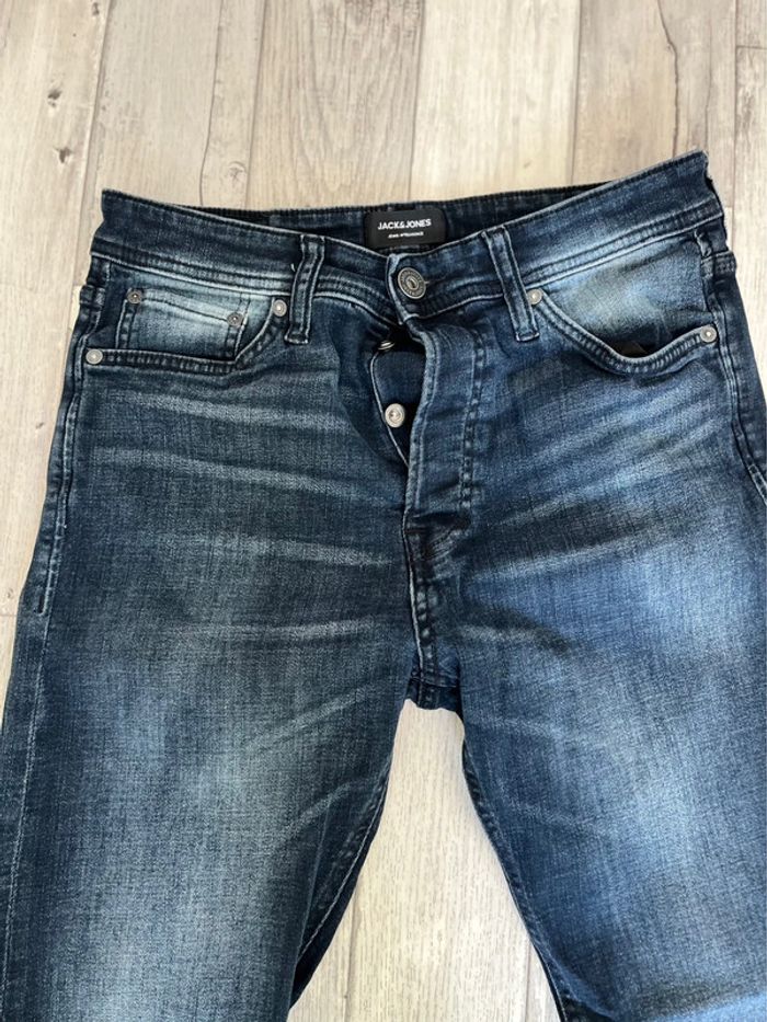 Jean jack&Jones taille 28 / 30 - photo numéro 2