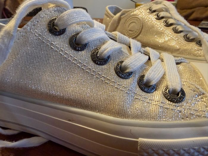 Baskets Pataugas pointure 36 blanc pailletée - photo numéro 3