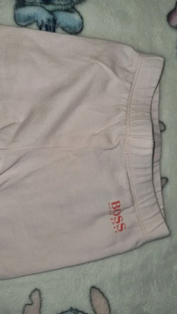 Ensemble hugo boss 3 mois 60 cm en très bon état - photo numéro 10