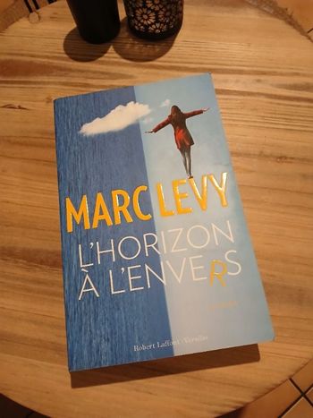 Grand livre L’horizon à l’envers - Marc Levy