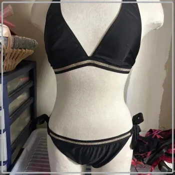 Ensemble  maillot de  bain taille 44  marque  tissaia