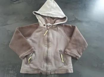 Veste à capuche taille 3 ans