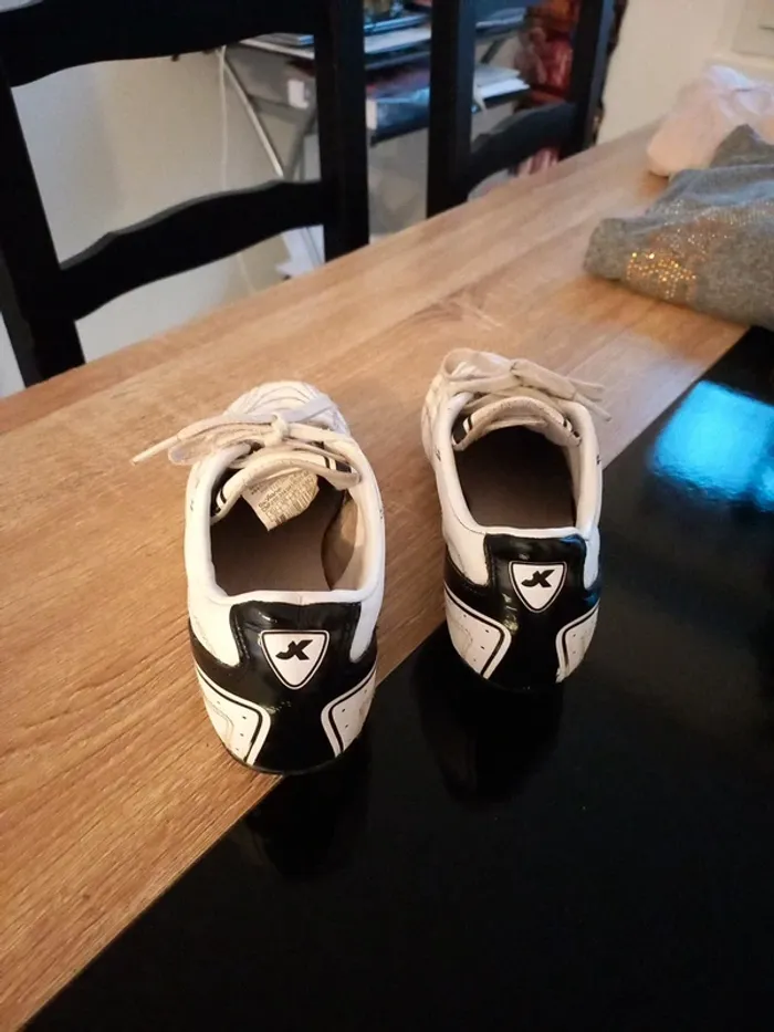 Chaussures de foot 35 - photo numéro 8