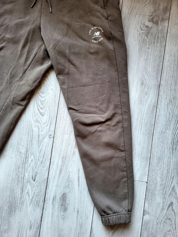 Jogging marron New Balance – Taille M – Coton doux – Logo brodé – Style streetwear détente - photo numéro 3