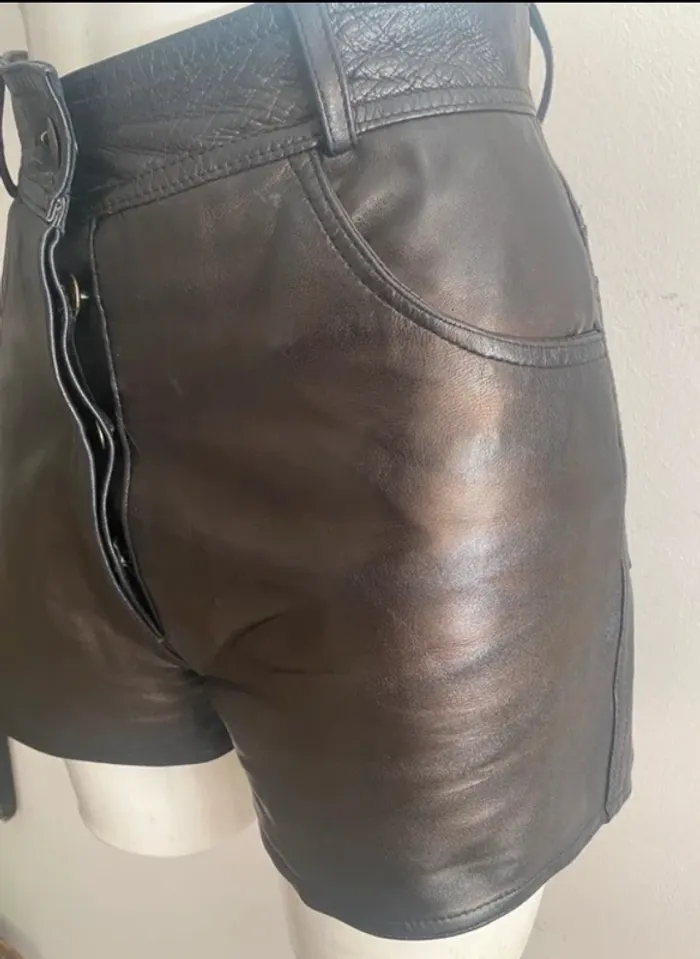 Short en cuir taille haute marron reflet doré - photo numéro 4