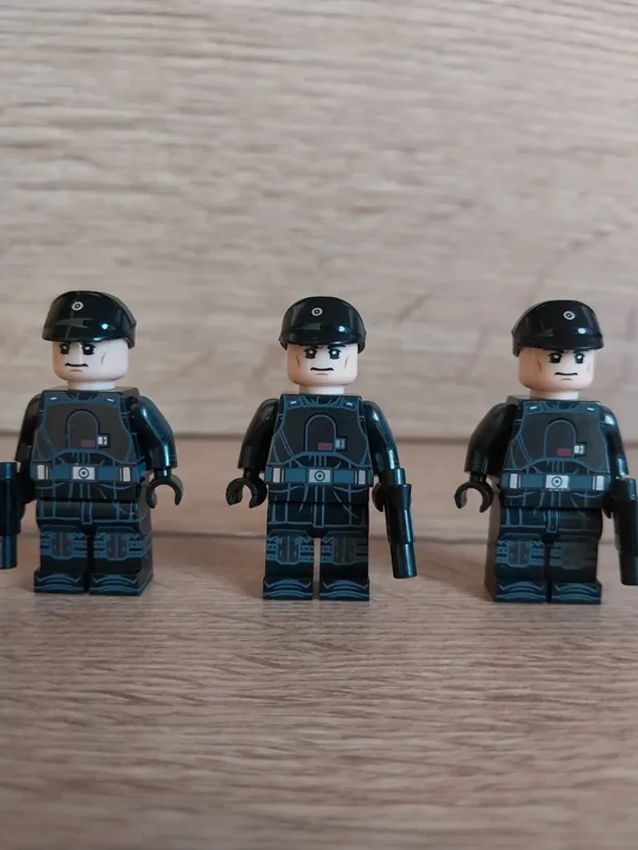 Figurines type lego 4 Impérial security officier stormtroopers star wars - photo numéro 2